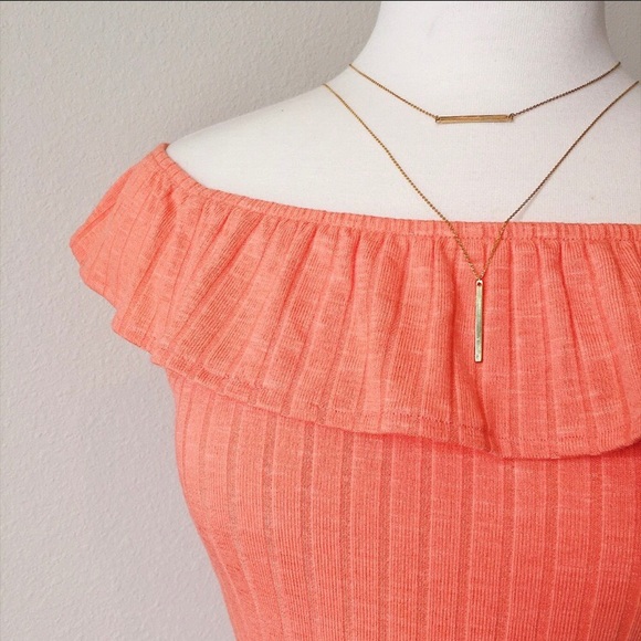 Candie’s medium off shoulder bodysuit - Picture 4 of 8